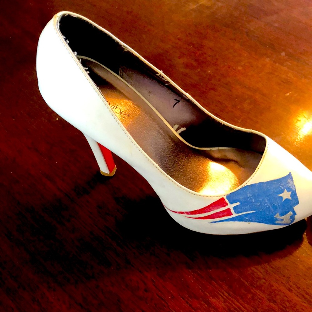 Patriots painted size 7 high heels